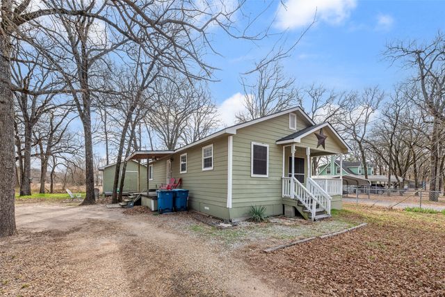 222 Meadow Lake Drive, Gun Barrel City, TX 75156