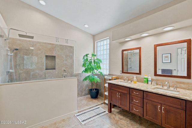 7865 N Via Laguna Niguel, Tucson, AZ 85743