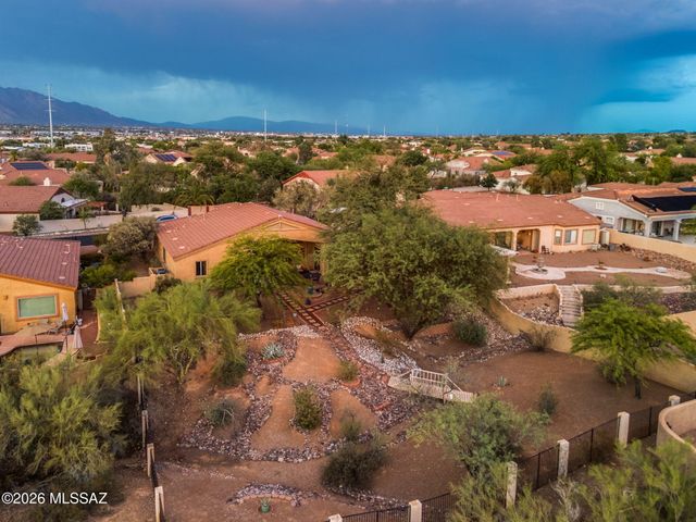 7865 N Via Laguna Niguel, Tucson, AZ 85743