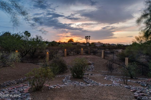 7865 N Via Laguna Niguel, Tucson, AZ 85743