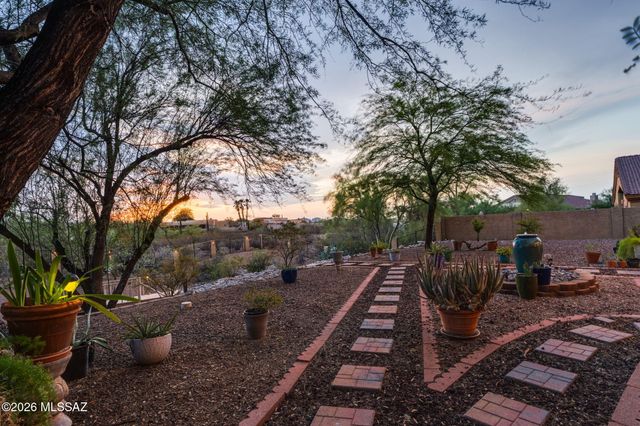 7865 N Via Laguna Niguel, Tucson, AZ 85743