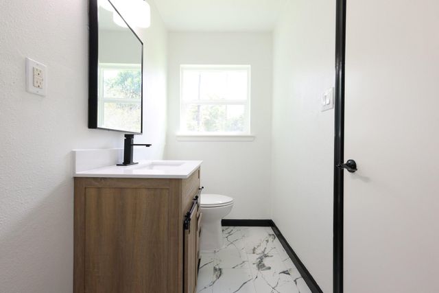 9015 Vinearbor Street, Houston, TX 77033