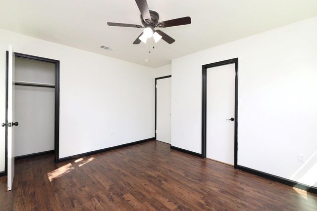9015 Vinearbor Street, Houston, TX 77033