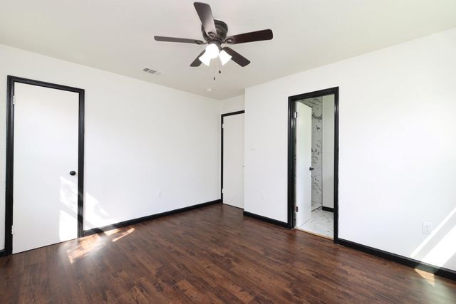 9015 Vinearbor Street, Houston, TX 77033