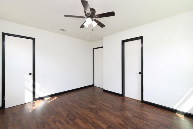 9015 Vinearbor Street, Houston, TX 77033
