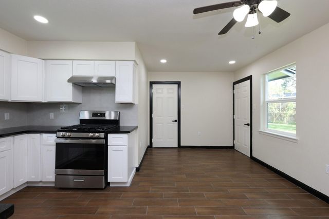 9015 Vinearbor Street, Houston, TX 77033