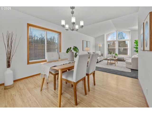 1492 Se 49TH Ct, Hillsboro, OR 97123