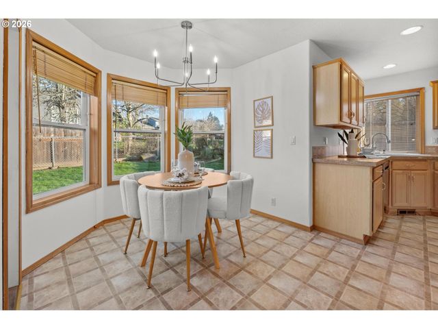 1492 Se 49TH Ct, Hillsboro, OR 97123