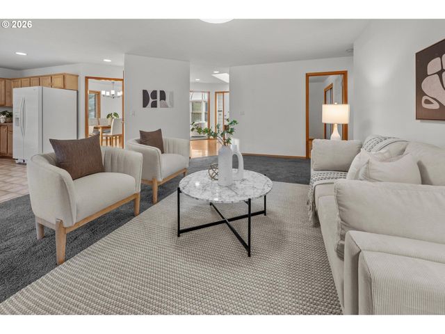 1492 Se 49TH Ct, Hillsboro, OR 97123