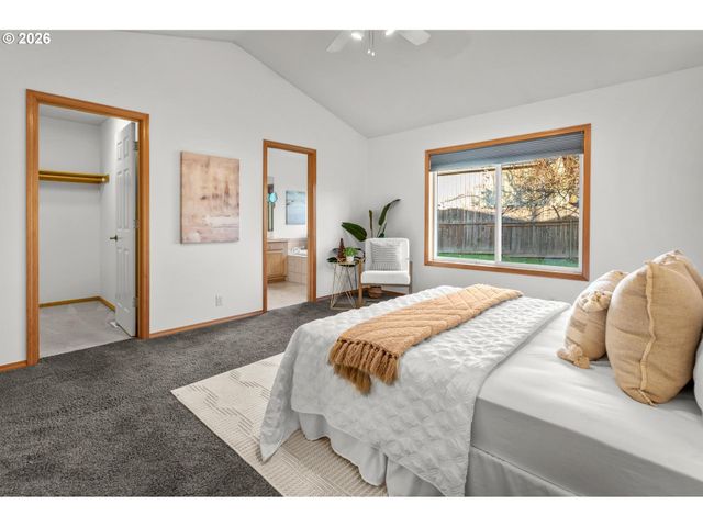 1492 Se 49TH Ct, Hillsboro, OR 97123