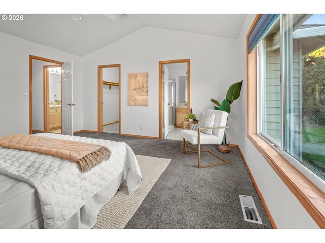 1492 Se 49TH Ct, Hillsboro, OR 97123