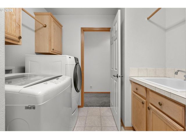 1492 Se 49TH Ct, Hillsboro, OR 97123