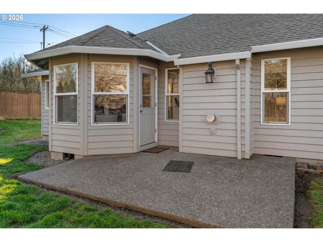 1492 Se 49TH Ct, Hillsboro, OR 97123