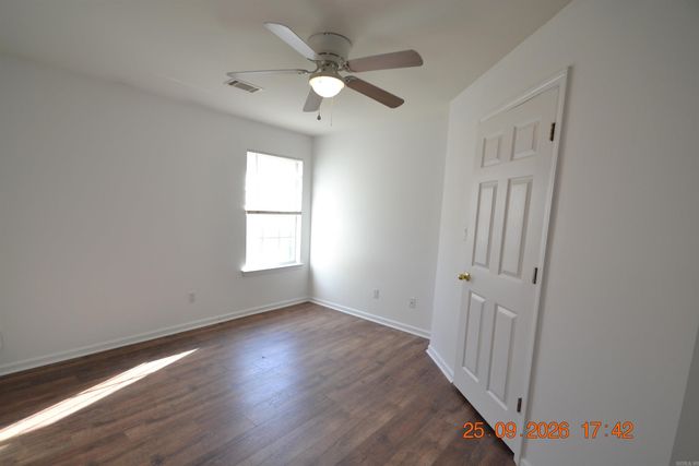 800 SE Second Street, Bryant, AR 72022