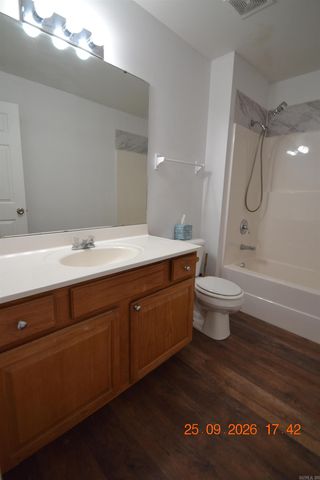 800 SE Second Street, Bryant, AR 72022