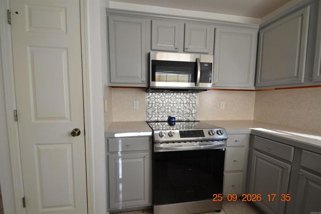 800 SE Second Street, Bryant, AR 72022