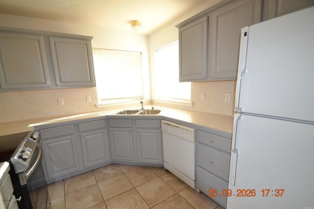 800 SE Second Street, Bryant, AR 72022