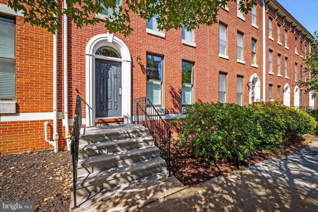 254 ROBERT ST, Baltimore, MD 21217