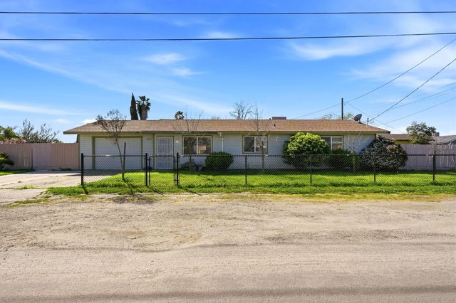 2611 Hanna Avenue, Corcoran, CA 93212