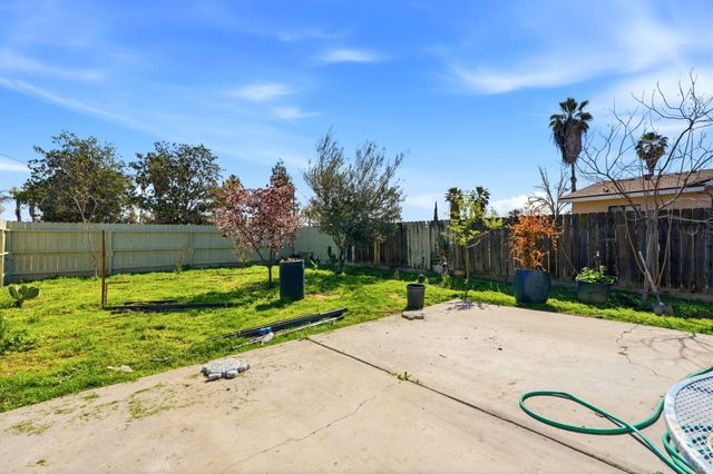2611 Hanna Avenue, Corcoran, CA 93212