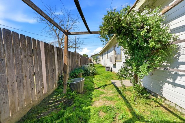 2611 Hanna Avenue, Corcoran, CA 93212