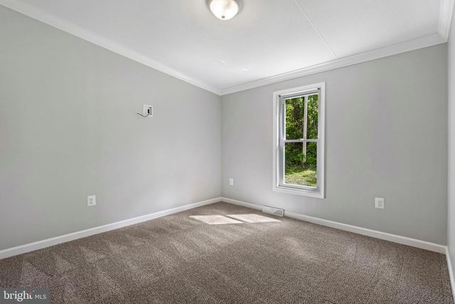276 WALNUT HILL DR, Harpers Ferry, WV 25425