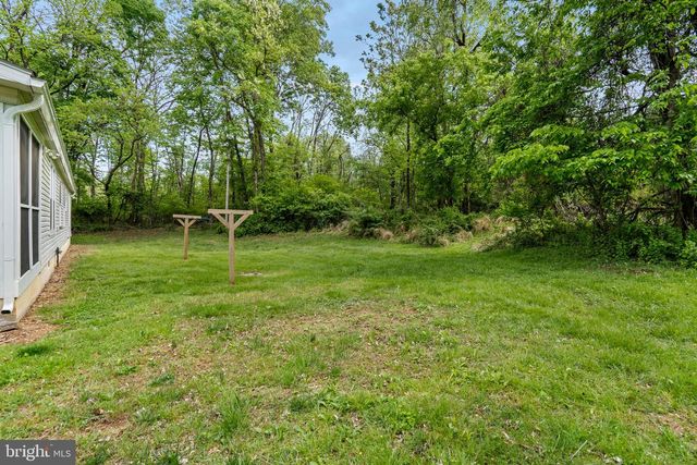 276 WALNUT HILL DR, Harpers Ferry, WV 25425
