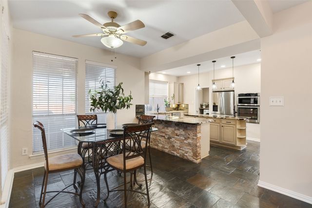 1937 Bear Run Drive, Grapevine, TX 76051