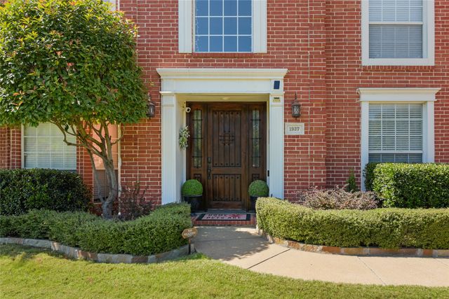 1937 Bear Run Drive, Grapevine, TX 76051
