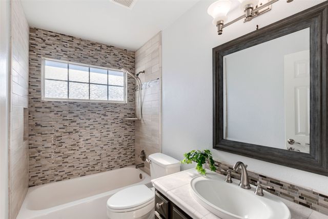 1937 Bear Run Drive, Grapevine, TX 76051