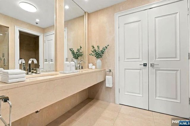 100 Carlyle Drive VILLA P- 6, Cliffside Park, NJ 07010