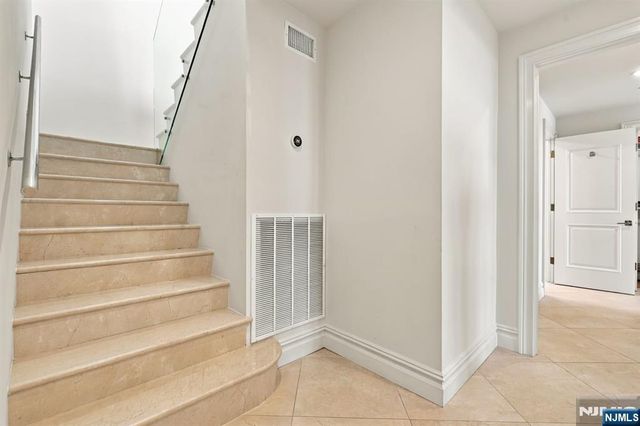 100 Carlyle Drive VILLA P- 6, Cliffside Park, NJ 07010