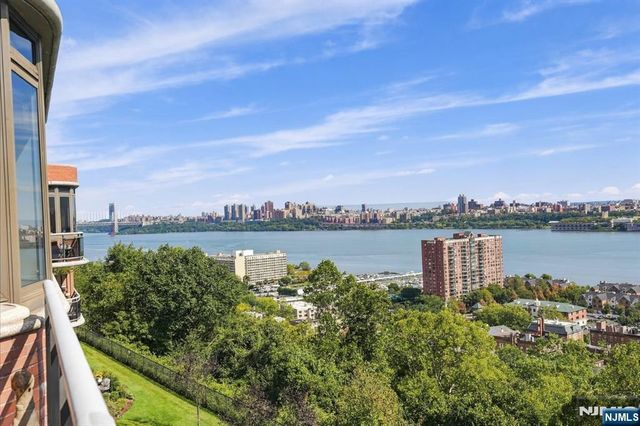 100 Carlyle Drive VILLA P- 6, Cliffside Park, NJ 07010