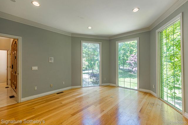 2855 Cranbrook Ridge Court, Oakland Charter Township, MI 48306