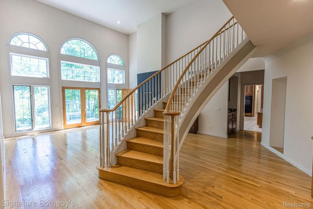 2855 Cranbrook Ridge Court, Oakland Charter Township, MI 48306