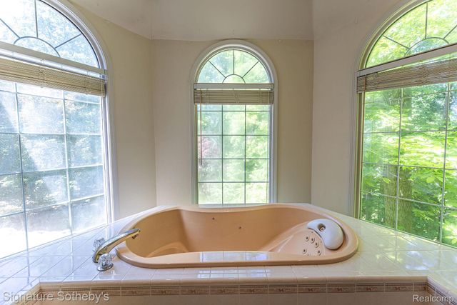 2855 Cranbrook Ridge Court, Oakland Charter Township, MI 48306