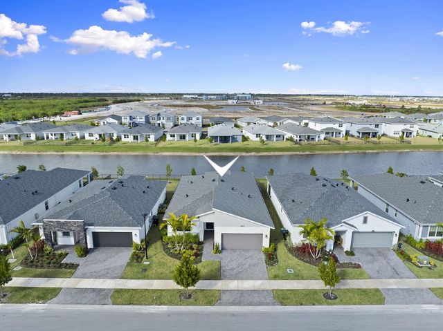 14499 SW Woodford Way, Port St. Lucie, FL 34987