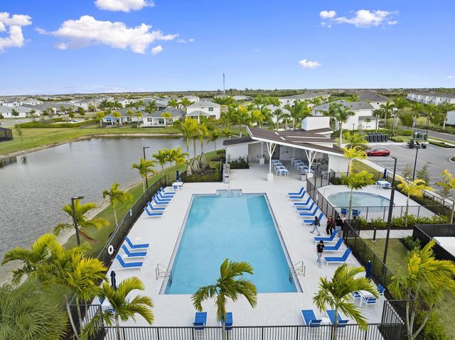 14499 SW Woodford Way, Port St. Lucie, FL 34987