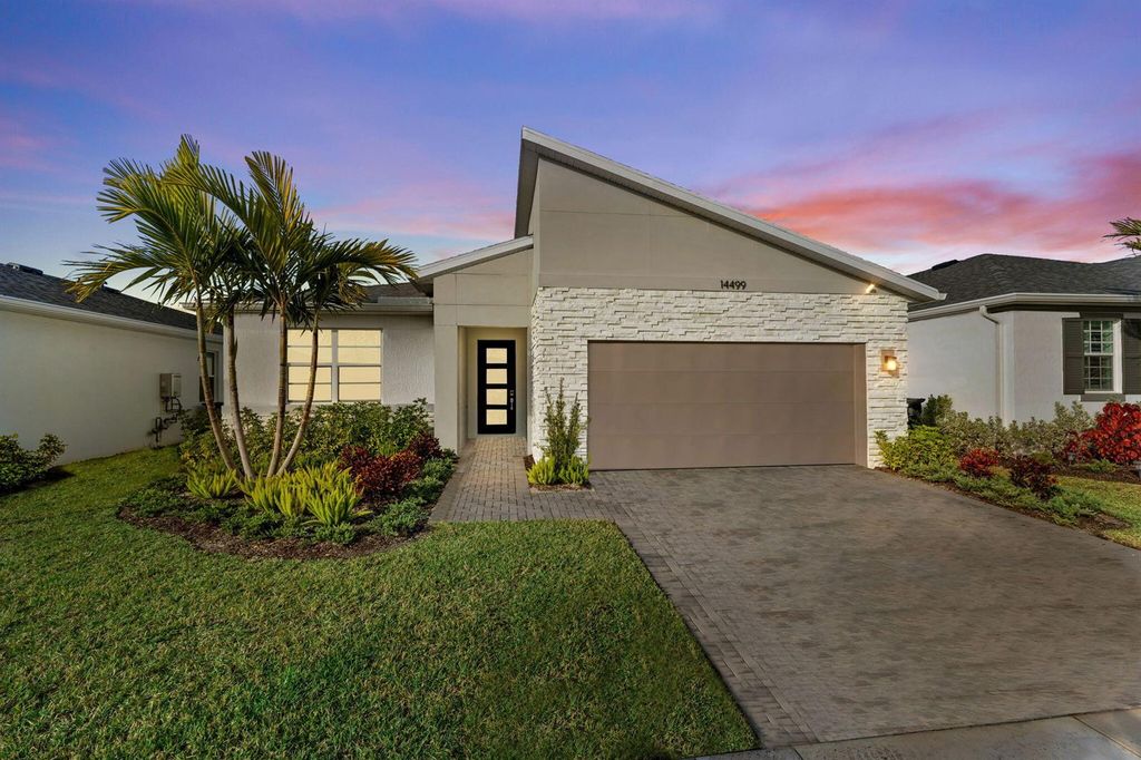 14499 SW Woodford Way, Port St. Lucie, FL 34987