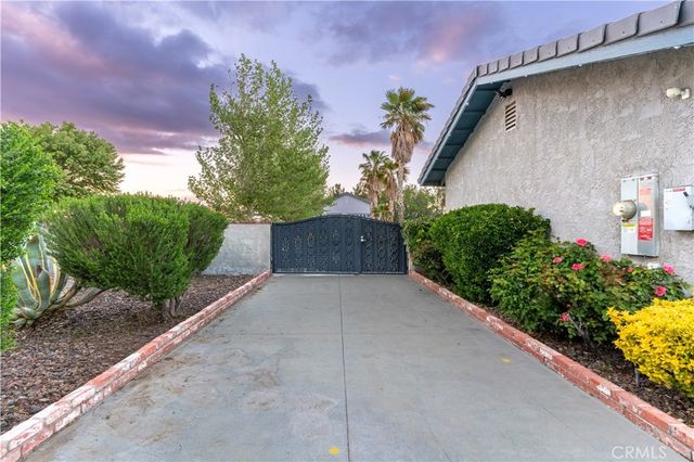 4255 Conestoga Drive, Lancaster, CA 93536