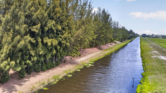 6045 Hall Boulevard, Loxahatchee, FL 33470