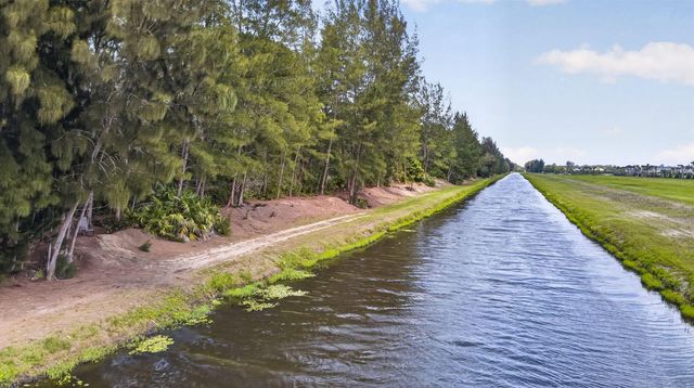 6045 Hall Boulevard, Loxahatchee, FL 33470