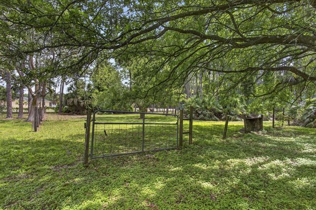 6045 Hall Boulevard, Loxahatchee, FL 33470