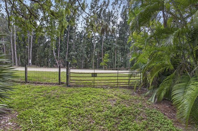 6045 Hall Boulevard, Loxahatchee, FL 33470