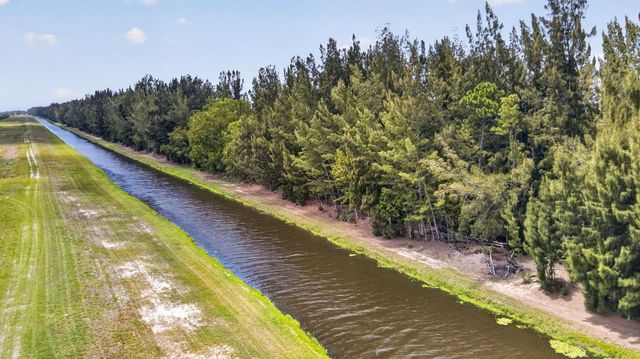6045 Hall Boulevard, Loxahatchee, FL 33470