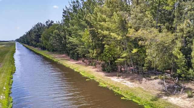 6045 Hall Boulevard, Loxahatchee, FL 33470