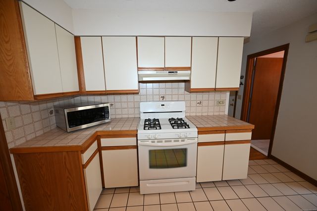 375 Coe Avenue APT 22, East Haven, CT 06512