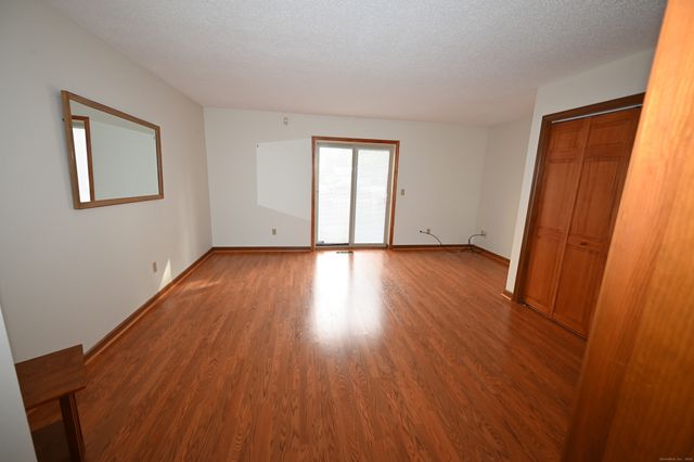 375 Coe Avenue APT 22, East Haven, CT 06512