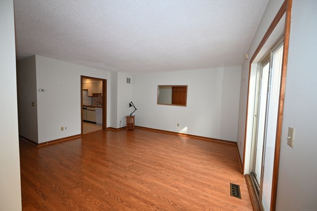 375 Coe Avenue APT 22, East Haven, CT 06512