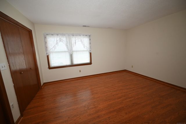 375 Coe Avenue APT 22, East Haven, CT 06512